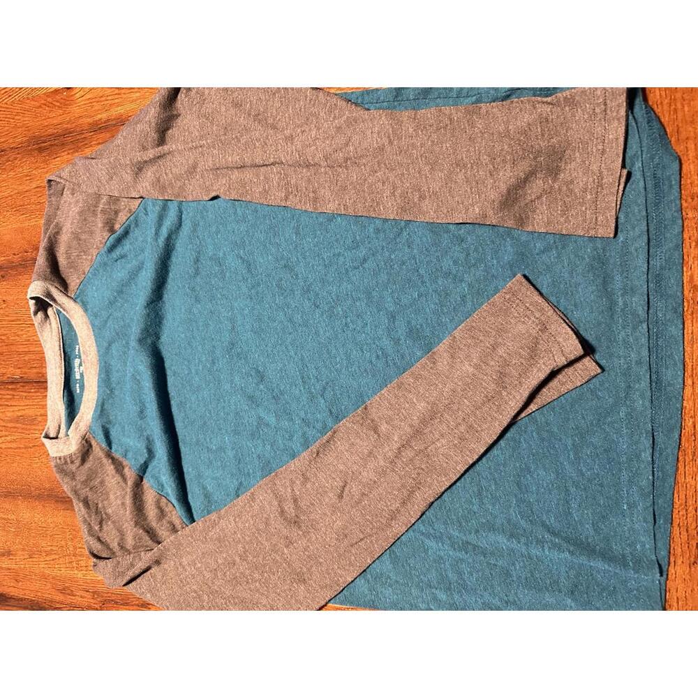 Kids Urban Pipeline the ultimate long sleeve tee sz L